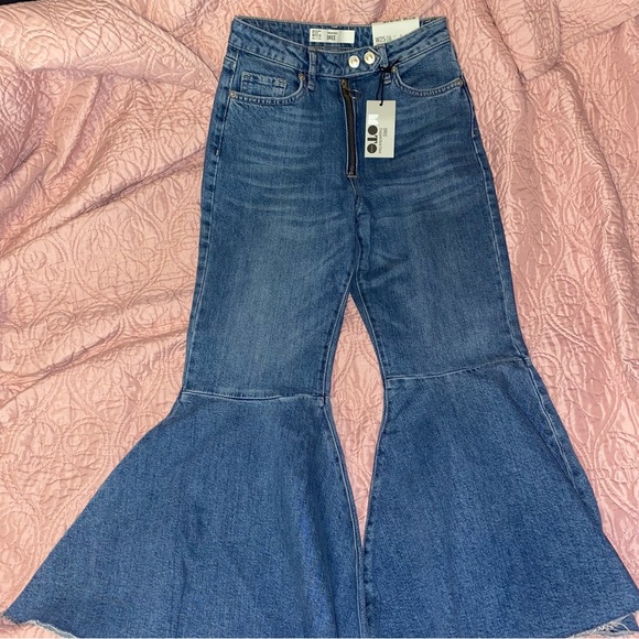 Topshop Moto Dree Trumpet Hem Cropped Jeans - Picture 7 of 13